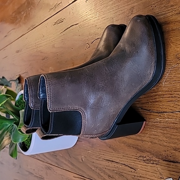 Sorel Blake block heel brown Chelsea boots size 6 - Picture 2 of 7
